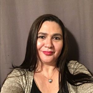 Meet your Posher, Adriana